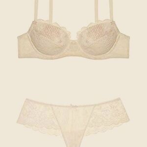 Victorias SecretsDream Angels Coconut White Wildheart Lace Shine with Tulle
